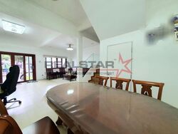 Tembeling Lane (D15), Terrace #523468761
